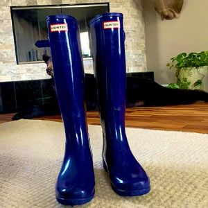lightly used hunter boots